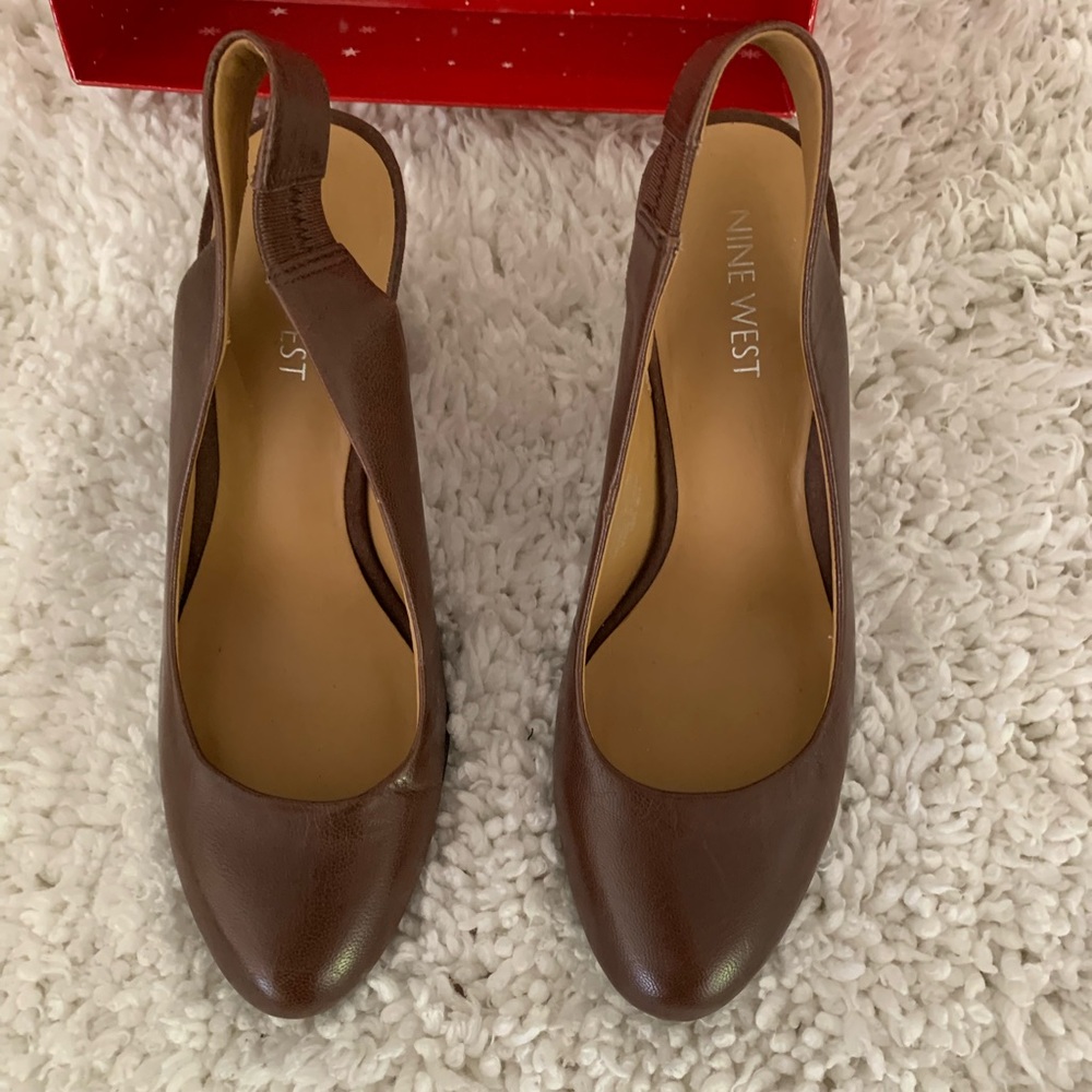 NINE WEST Brown Slingback Pump. Great to work Size 5
